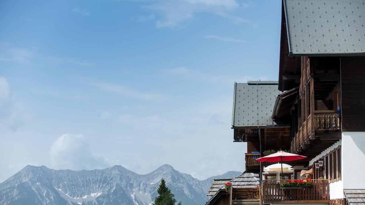 Hotel Sattleggers Alpenhof&Feriensternwarte Greifenburg Exterior foto